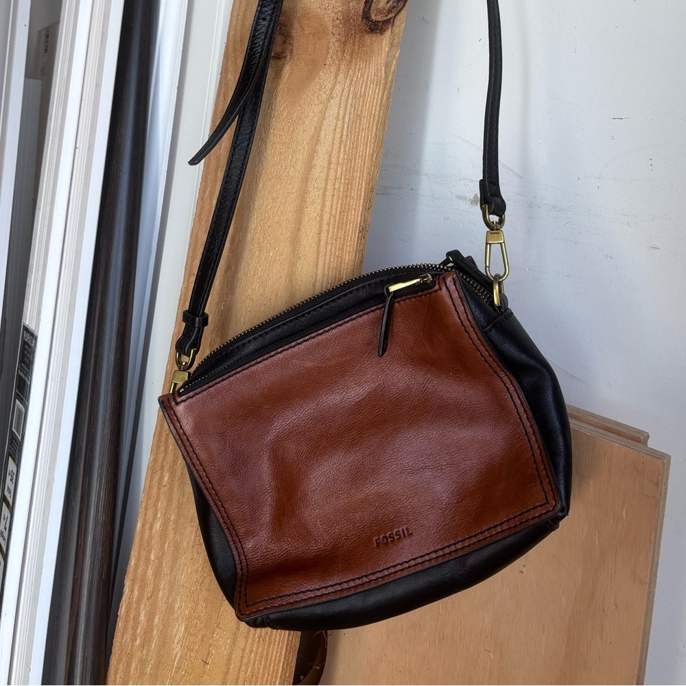 Fossil crossbody
